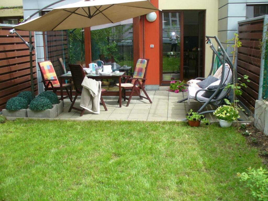 Garden Apartment With Garage In Central Prague Extérieur photo